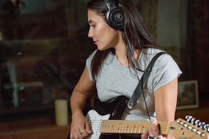 Mackie MC-150, studiohörlurar