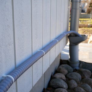 Klimatkoncept Drain Clip, slangeklemme 8–32 mm, 10-pakning