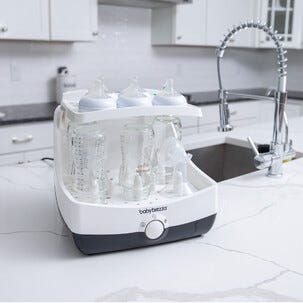 Baby Brezza SuperFast Sterilizer Dryer flaskesterilisator og -tørker