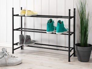 Säädettävä kenkähylly, metallia
