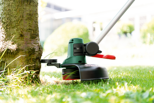 Bosch gresstrimmer UniversalGrassCut 18V-26, batteridrevet