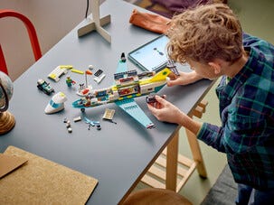 LEGO City Luftambulansefly med medisinsk laboratorium 60465, 6 år