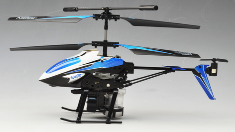 Vattensprutande IR-styrd helikopter