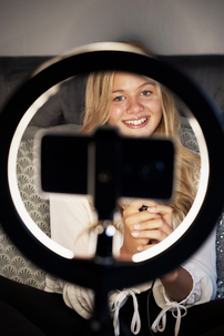 Cre8tor Video Kit -studiolaitteet vloggaamiseen