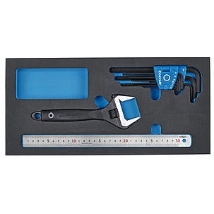 Työkalukaappi, jossa 90 työkalua