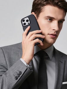 Anmiki Carbon Suojakuori iPhone 17e/16e/15/14/13