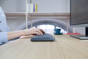 Trådlöst tangentbord och mus, Logitech MK235