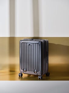 Kabinväska med USB-A, USB-C, 55 x 40 x 23 cm, svart