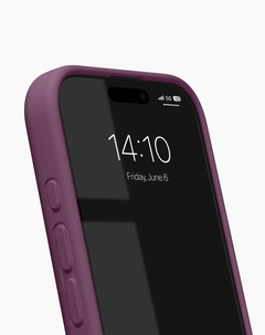 Ideal of Sweden Soft Swirl Plum mobilskal för iPhone 16, lila