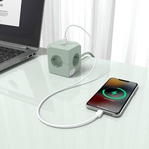 Cube Jatkojohto kuutio, USB-A, USB-C ja virtakytkin