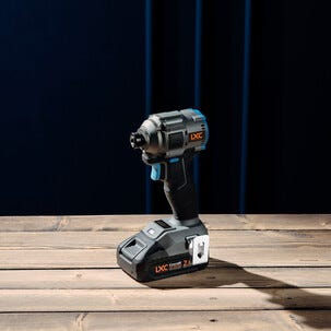 Cocraft LXC Akkukäyttöinen iskuruuvinväännin IS230-BL 18 V