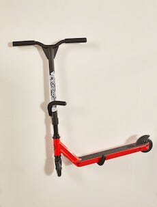 Väggfäste sparkcykel, Mottez