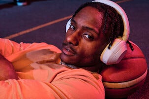 Sony ULT Wear trådlösa over ear hörlurar ANC