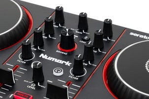 Numark Partymix III 3-kanals DJ-kontroller med ljus