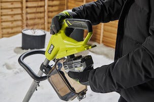 Ryobi Akkukäyttöinen lumilapio RY18ST25A-0 One+ 18 V