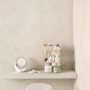 Sminkspegel med belysning