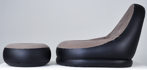 Oppblåsbar stol med puff