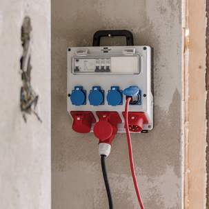 Brennenstuhl byggstrømsentral med jordfeilbryter, bærbar, IP44