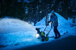Ryobi batteridrevet snøfreser RY18STX45A-0