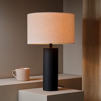 Northlight Edvin Large bordlampe med linskjerm, 48,5 cm