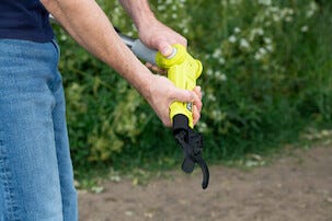 Ryobi batteridriven stångsekatör RY18PLA-0