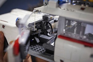 LEGO Icons Ghostbusters ECTO-1 10274, 18+