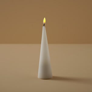 Pöytäkynttilä LED lepattava liekki, valkoinen kartio, sisäkäyttöön