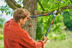 Gardena EnergyCut Pro L grensax med sidoskär, 75 cm