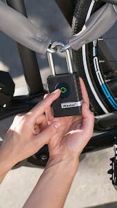 Hänglås med Bluetooth Masterlock 4401EURDLH