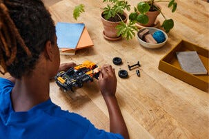 LEGO Technic NEOM McLaren Extreme E racerbil 42153, fra 7 år