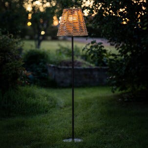 Northlight Lattiavalaisin, aurinkokenno, 150 cm