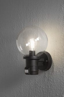 Konstsmide Nemi utelampe med kuppel IP44, sensor