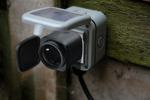 Deltaco SH-OP01 smart plug utomhus IP44, svart