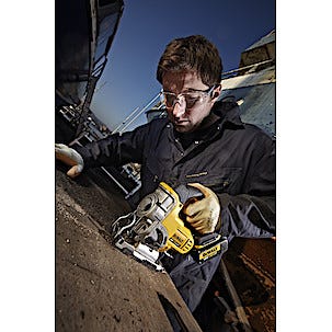 Dewalt XR DCS331N stikksag