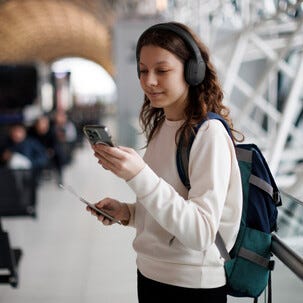 Belkin Soundform Surround trådlösa hörlurar over ear