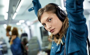 JBL Live650BTNC Vastamelukuulokkeet