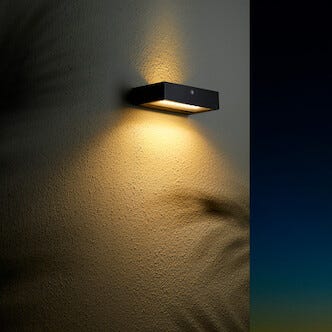 Valonheitin aurinkokennolla, liiketunnistin ja hämäräkytkin