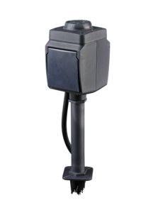 Jatkojohto, jossa hämäräkytkin IP44