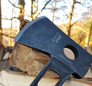 EKA Hatchblade W1 yxa