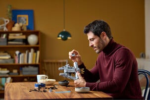 LEGO Icons Star Wars Millennium Falcon 75375, 18 år