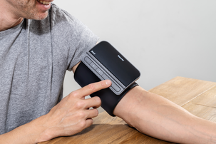 Beurer blodtrycksmätare BM 81 easyLock Bluetooth, överarm