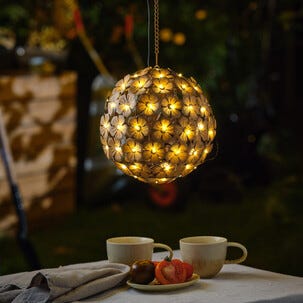 Northlight Aurinkokennovalaisin roikkuva pyöreä kukkia, 23 cm