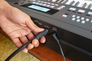 Roland E-X50 Arranger Keyboard med Bluetooth