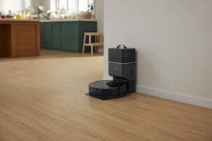 Roborock Q8 Max+ Robotti-imuri, moppitoiminto ja tyhjennysasema