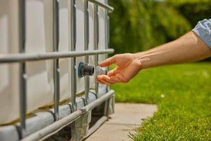 Gardena regntunneanslutning, anslutning till vattentunna