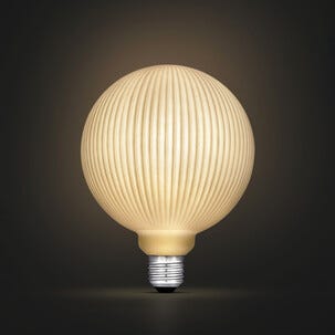 Opalfärgad globlampa E27 dimbar LED