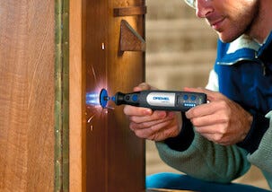 Multiverktyg med 15 tillbehör, Dremel Micro 