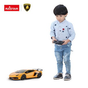 Radio-ohjattava auto yli 6-vuotiaille lapsille, Rastar