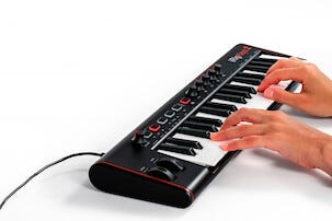 IK Multimedia iRig Keys 2 MIDI keyboard controller