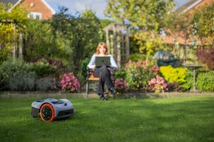 Segway Navimow i105e AI robotgräsklippare utan slinga, 500 m2